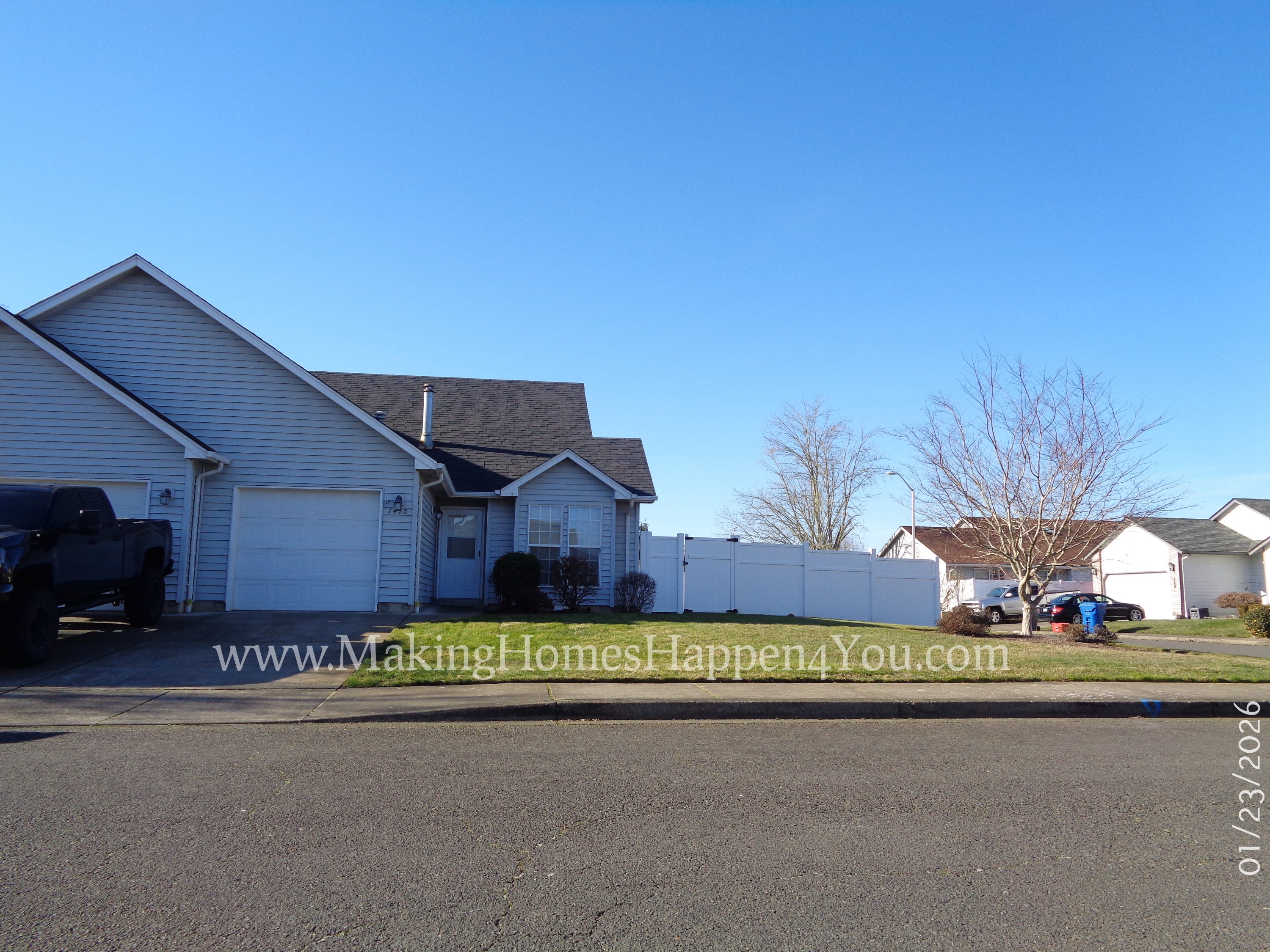 7475 Parkplace Dr NE - 1